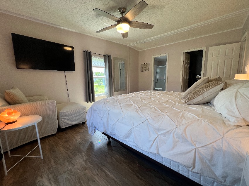 5721 Scarborough Ln a Sarasota, FL Mobile or Manufactured Home for Sale