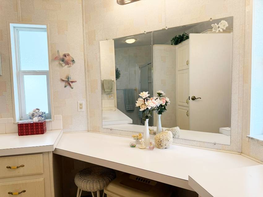 242 Gardenia Lane a Parrish, FL Mobile or Manufactured Home for Sale