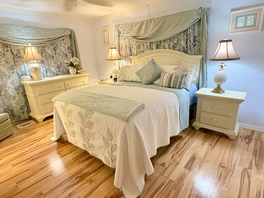 385 Sanibel St a Nokomis, FL Mobile or Manufactured Home for Sale