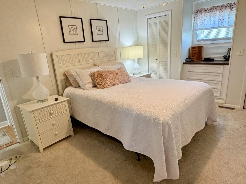 951 Lucaya a Venice, FL Mobile or Manufactured Home for Sale
