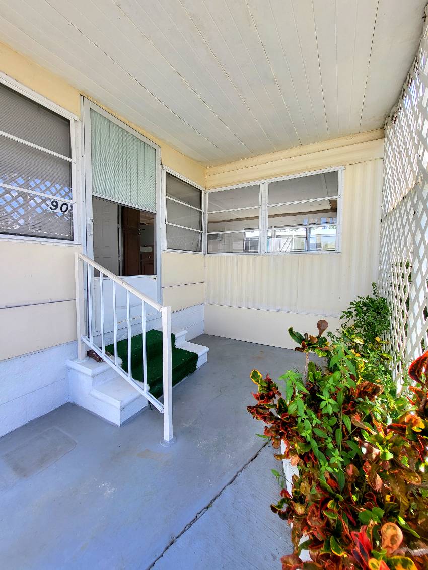 8705 S Tamiami Trl Lot 90 a Sarasota, FL Mobile or Manufactured Home for Sale