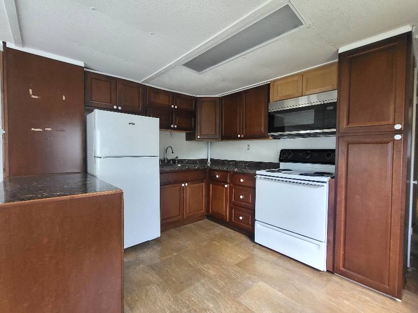 8705 S Tamiami Trl Lot 90 a Sarasota, FL Mobile or Manufactured Home for Sale