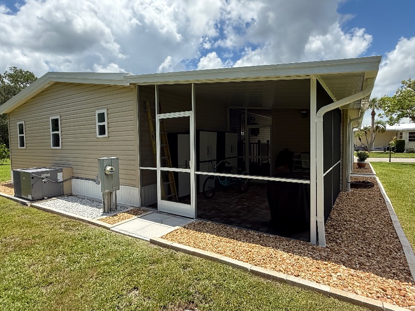 6497 Wakefield Ln a Sarasota, FL Mobile or Manufactured Home for Sale