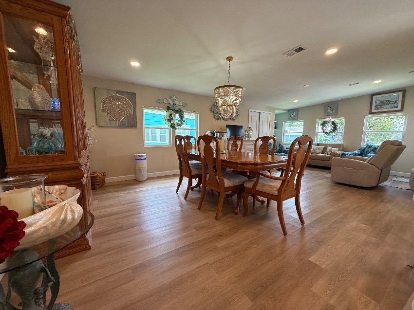 6497 Wakefield Ln a Sarasota, FL Mobile or Manufactured Home for Sale
