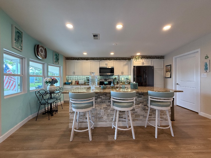 6497 Wakefield Ln a Sarasota, FL Mobile or Manufactured Home for Sale
