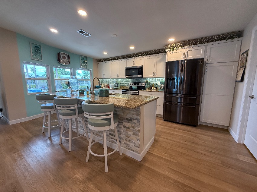 6497 Wakefield Ln a Sarasota, FL Mobile or Manufactured Home for Sale
