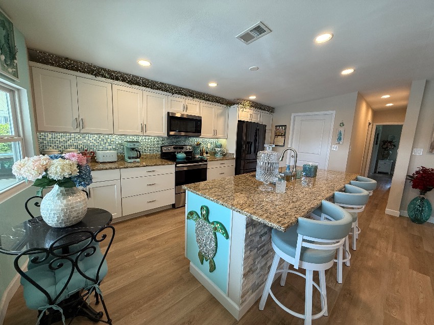 6497 Wakefield Ln a Sarasota, FL Mobile or Manufactured Home for Sale