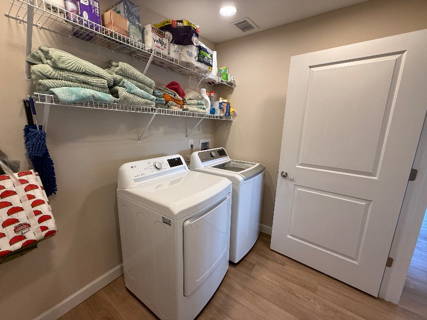 6497 Wakefield Ln a Sarasota, FL Mobile or Manufactured Home for Sale