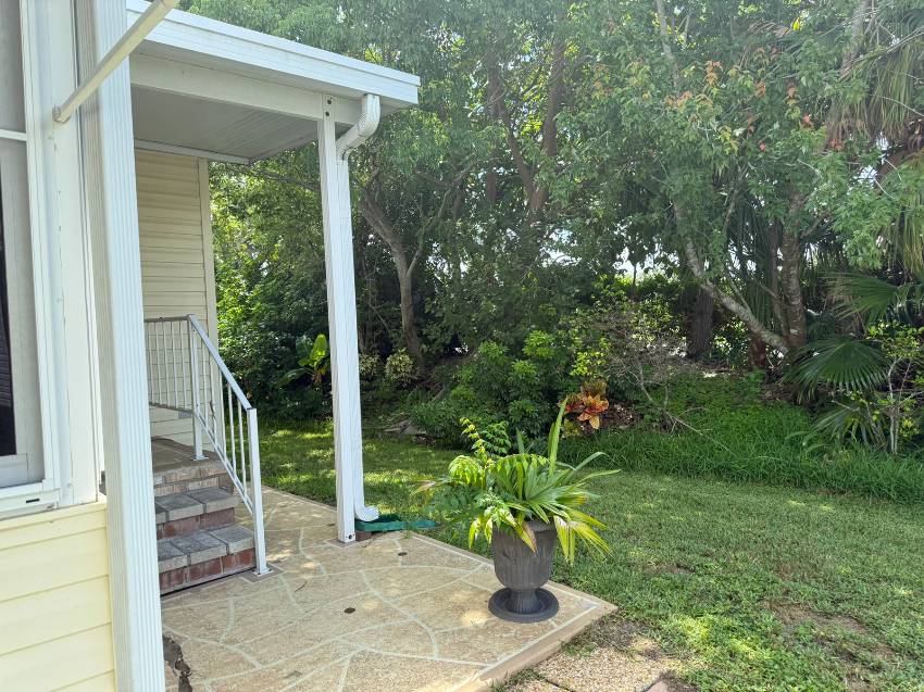 105 Bougenvilea Terrace a Parrish, FL Mobile or Manufactured Home for Sale