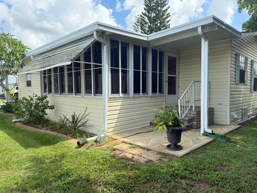 105 Bougenvilea Terrace a Parrish, FL Mobile or Manufactured Home for Sale