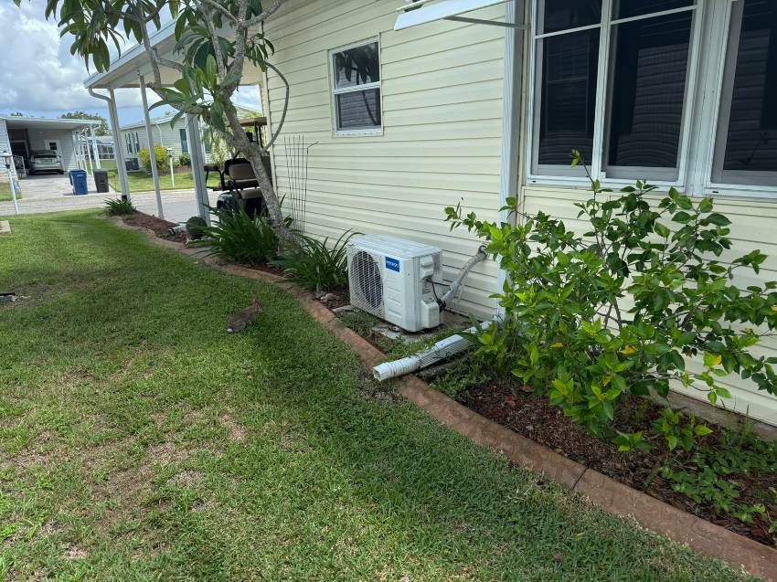 105 Bougenvilea Terrace a Parrish, FL Mobile or Manufactured Home for Sale