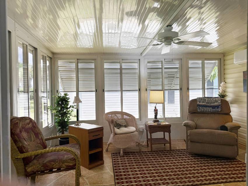 105 Bougenvilea Terrace a Parrish, FL Mobile or Manufactured Home for Sale