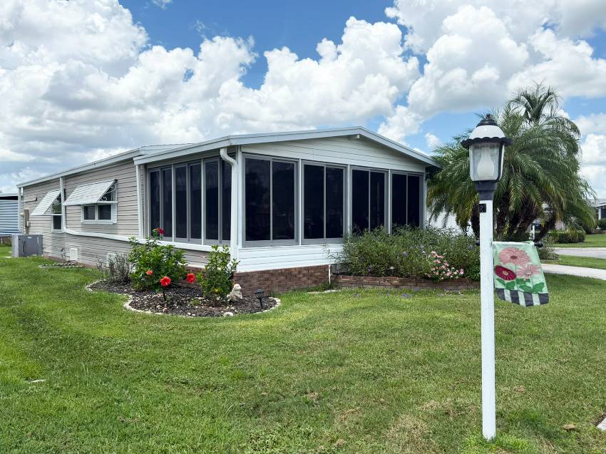 110 Jacaranda Terrace a Parrish, FL Mobile or Manufactured Home for Sale