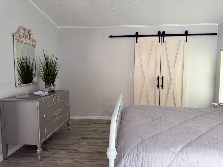 110 Jacaranda Terrace a Parrish, FL Mobile or Manufactured Home for Sale