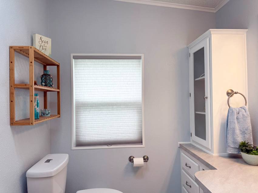 110 Jacaranda Terrace a Parrish, FL Mobile or Manufactured Home for Sale