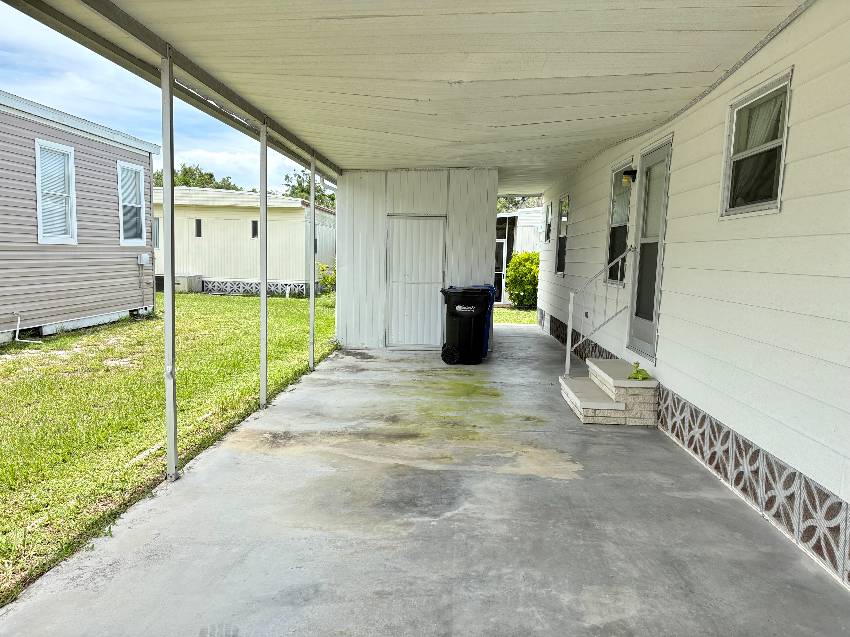 421 Bimini a Venice, FL Mobile or Manufactured Home for Sale