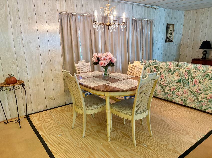 421 Bimini a Venice, FL Mobile or Manufactured Home for Sale