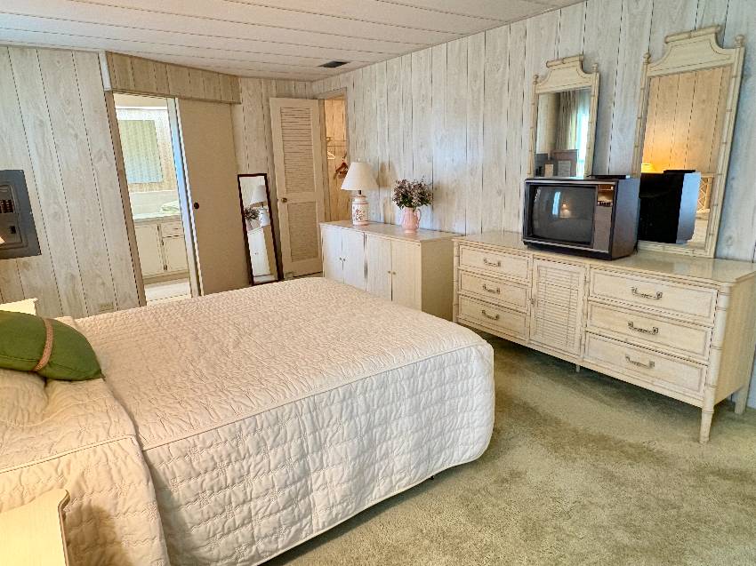421 Bimini a Venice, FL Mobile or Manufactured Home for Sale