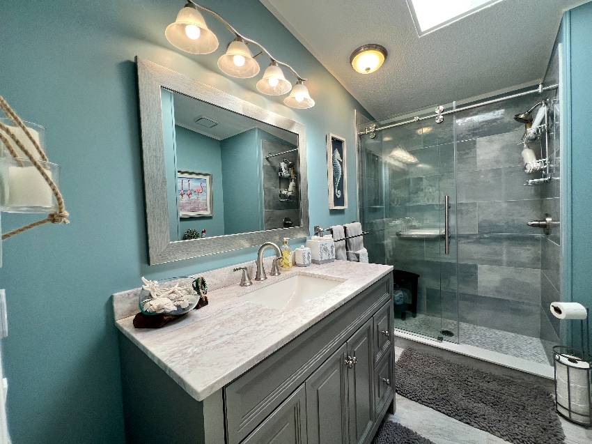 108 Lantana Lane a Parrish, FL Mobile or Manufactured Home for Sale