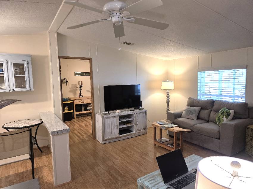 10308 S Cadbury Terrace a Homosassa, FL Mobile or Manufactured Home for Sale