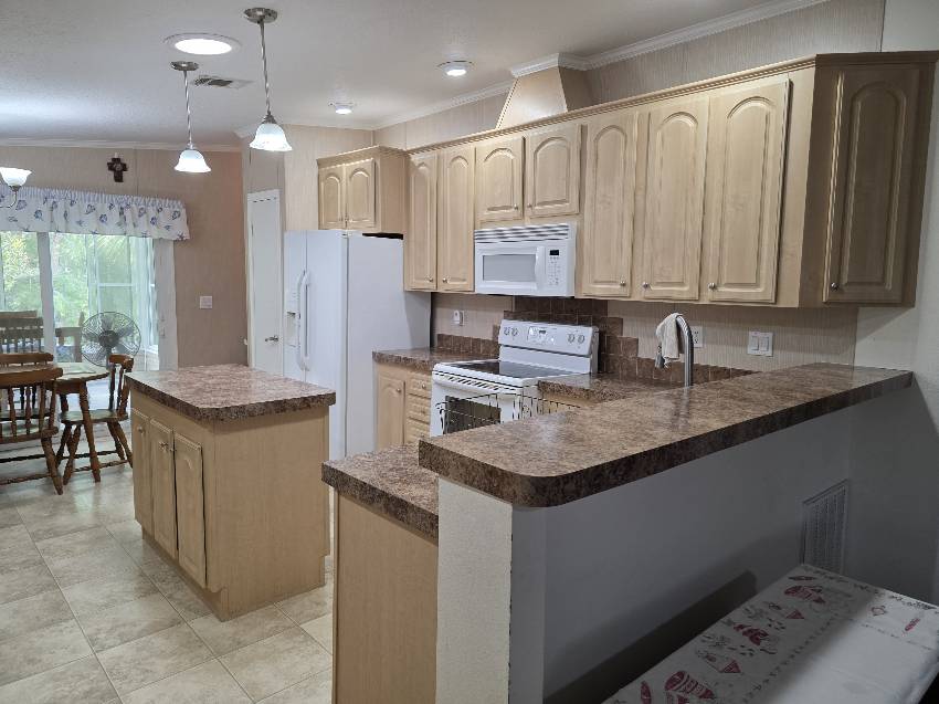7000 W Leonshire Lane a Homosassa, FL Mobile or Manufactured Home for Sale
