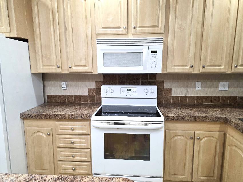 7000 W Leonshire Lane a Homosassa, FL Mobile or Manufactured Home for Sale