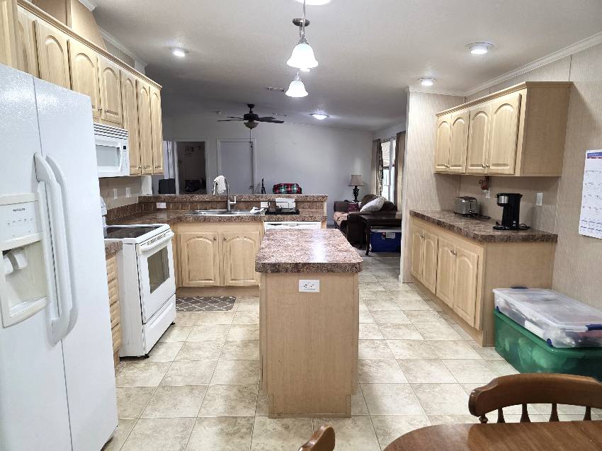 7000 W Leonshire Lane a Homosassa, FL Mobile or Manufactured Home for Sale