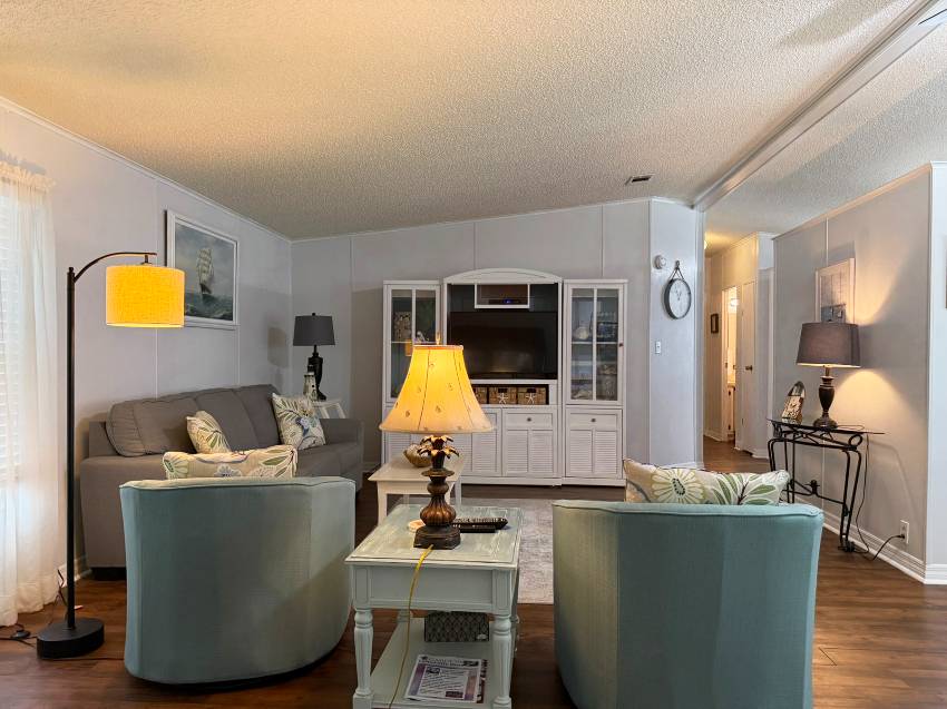 317 Bougainvillea Circle a Parrish, FL Mobile or Manufactured Home for Sale