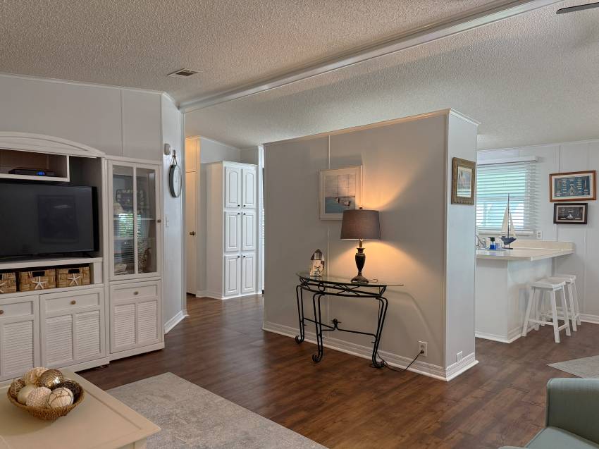 317 Bougainvillea Circle a Parrish, FL Mobile or Manufactured Home for Sale
