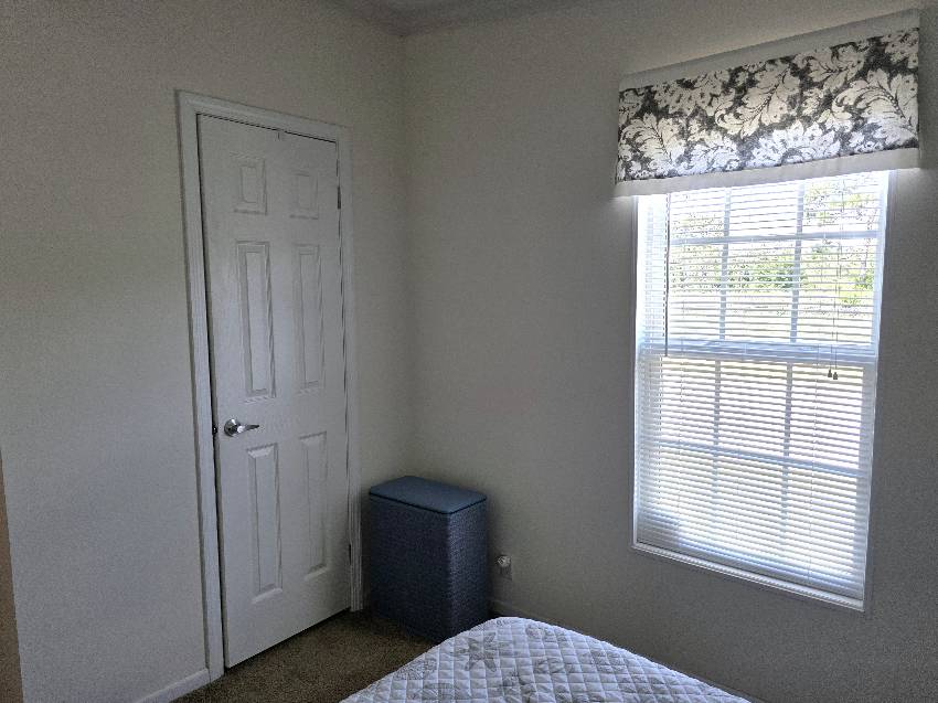 10681 S Pebbleshire Terrace a Homosassa, FL Mobile or Manufactured Home for Sale