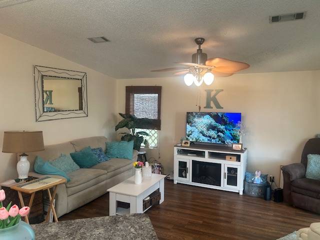 7509 Granada Ave a New Port Richey, FL Mobile or Manufactured Home for Sale