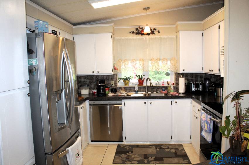 37602 Pompano Ct a Zephyrhills, FL Mobile or Manufactured Home for Sale
