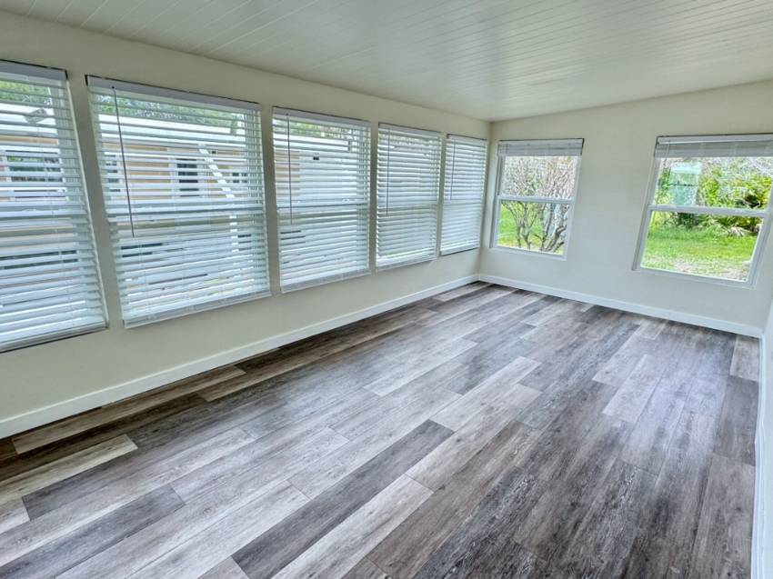 1100 Curlew Rd Lot 216 a Dunedin, FL Mobile or Manufactured Home for Sale