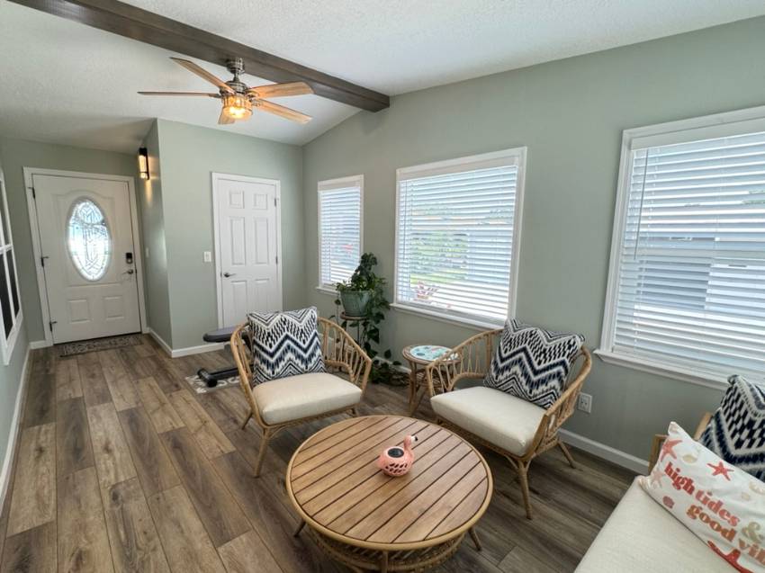 12512 Silver Villas Ln a Odessa, FL Mobile or Manufactured Home for Sale