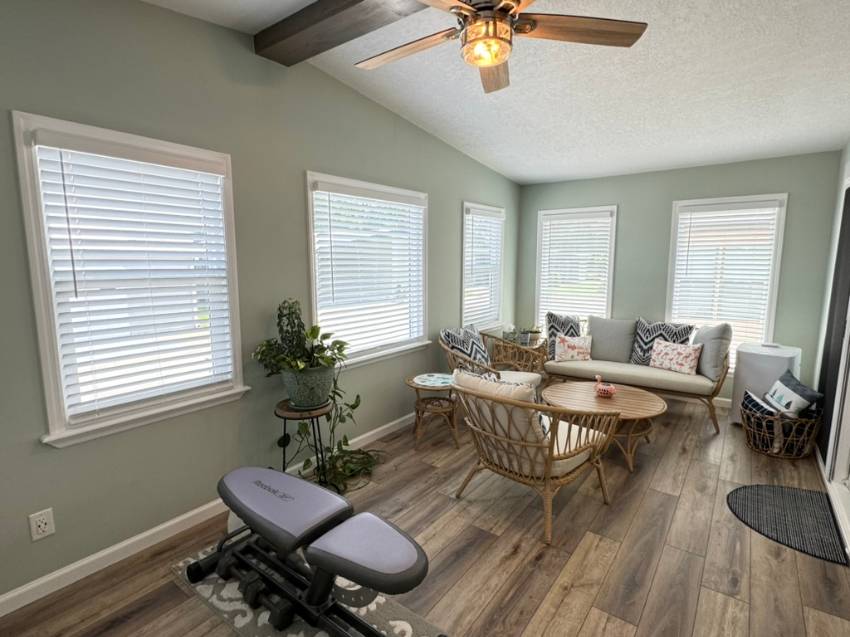 12512 Silver Villas Ln a Odessa, FL Mobile or Manufactured Home for Sale
