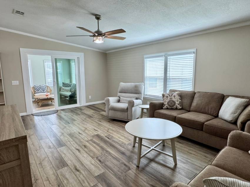 12512 Silver Villas Ln a Odessa, FL Mobile or Manufactured Home for Sale