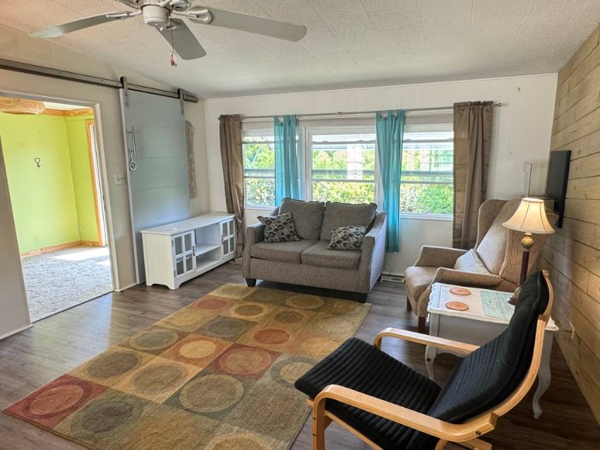 1415 Main St Lot 484 a Dunedin, FL Mobile or Manufactured Home for Sale