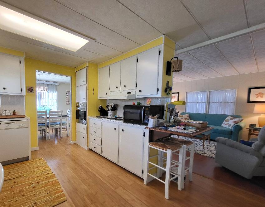 8541 Carrie Lane a Sarasota, FL Mobile or Manufactured Home for Sale