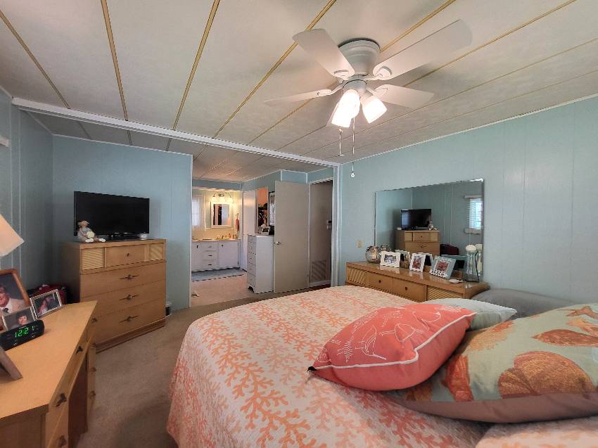8541 Carrie Lane a Sarasota, FL Mobile or Manufactured Home for Sale