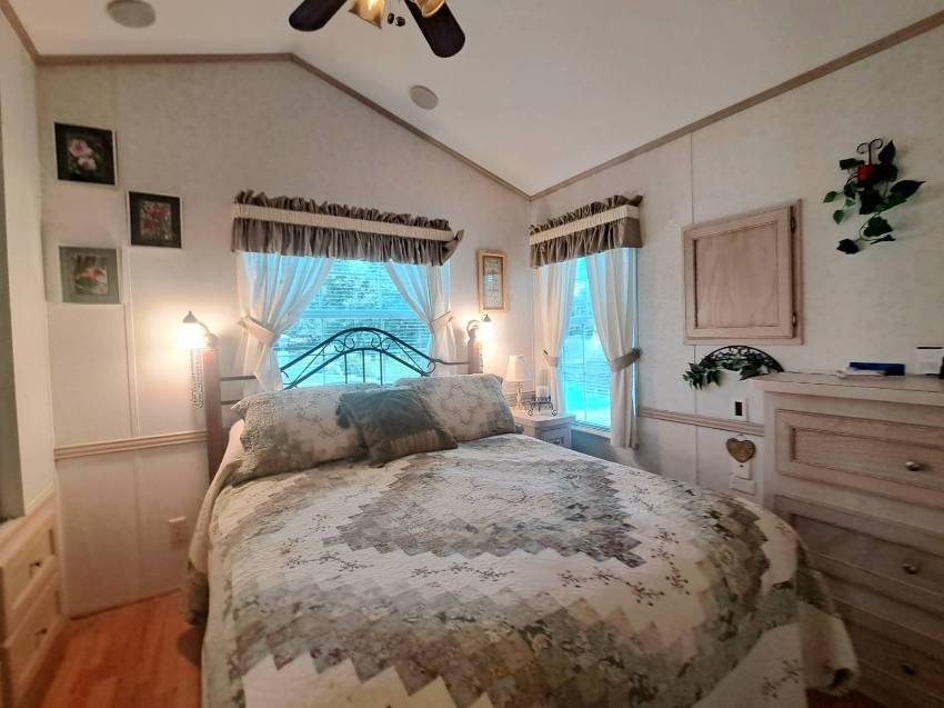 39645 Cog Hill Loop a Zephyrhills, FL Mobile or Manufactured Home for Sale