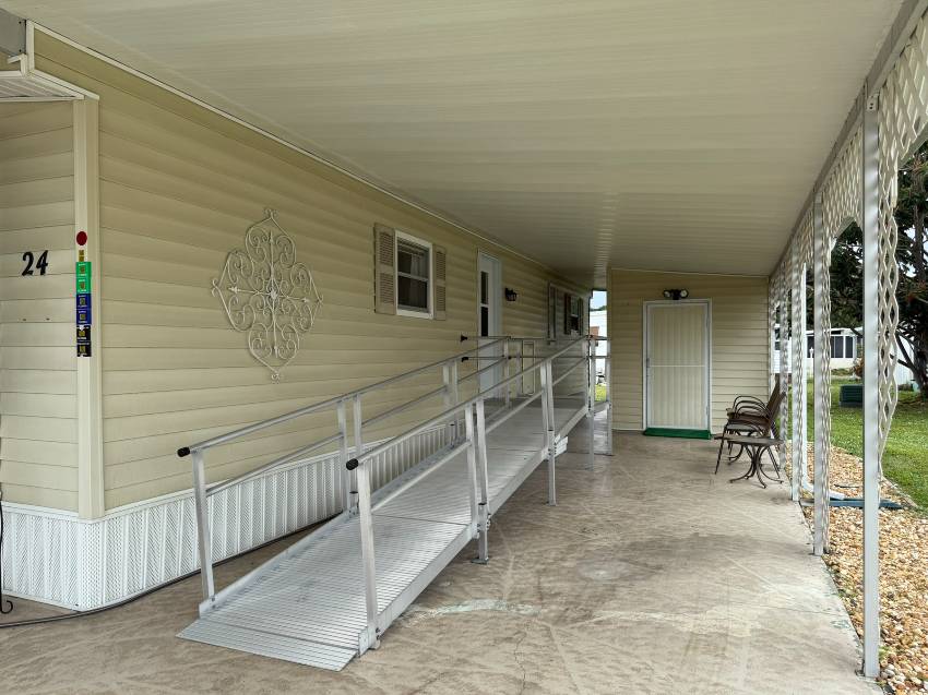 24 Peach Ave a Bradenton, FL Mobile or Manufactured Home for Sale