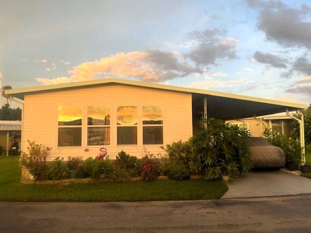 5270 Westira Circle a New Port Richey, FL Mobile or Manufactured Home for Sale