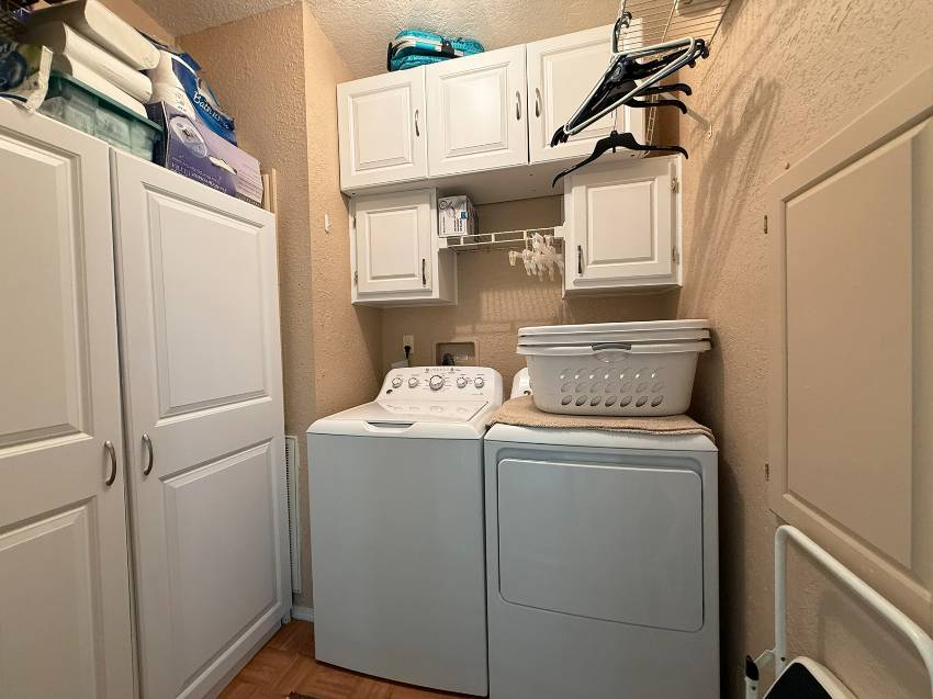 225 Bouganvillea Lane a Parrish, FL Mobile or Manufactured Home for Sale