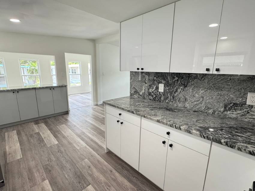 1100 Curlew Rd Lot 193 a Dunedin, FL Mobile or Manufactured Home for Sale