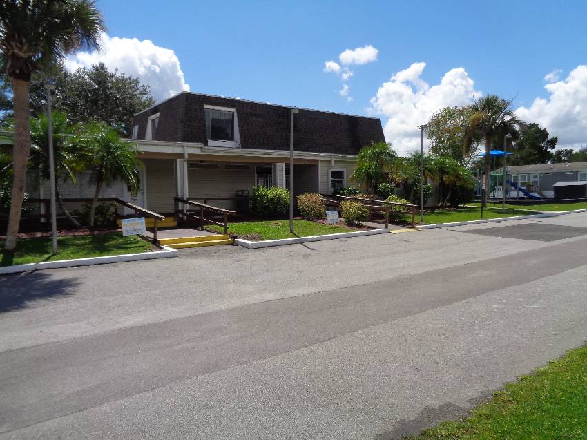 1234 Reynolds Rd #13 a Lakeland, FL Mobile or Manufactured Home for Sale