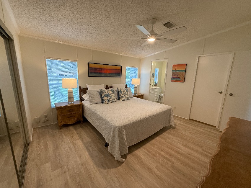 5331 Sherbourne Circle a Sarasota, FL Mobile or Manufactured Home for Sale