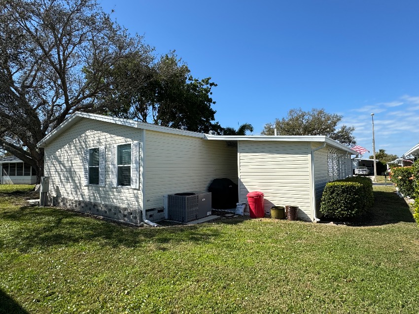5331 Sherbourne Circle a Sarasota, FL Mobile or Manufactured Home for Sale