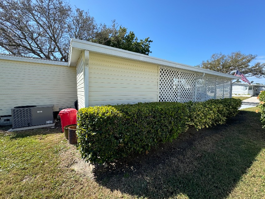 5331 Sherbourne Circle a Sarasota, FL Mobile or Manufactured Home for Sale