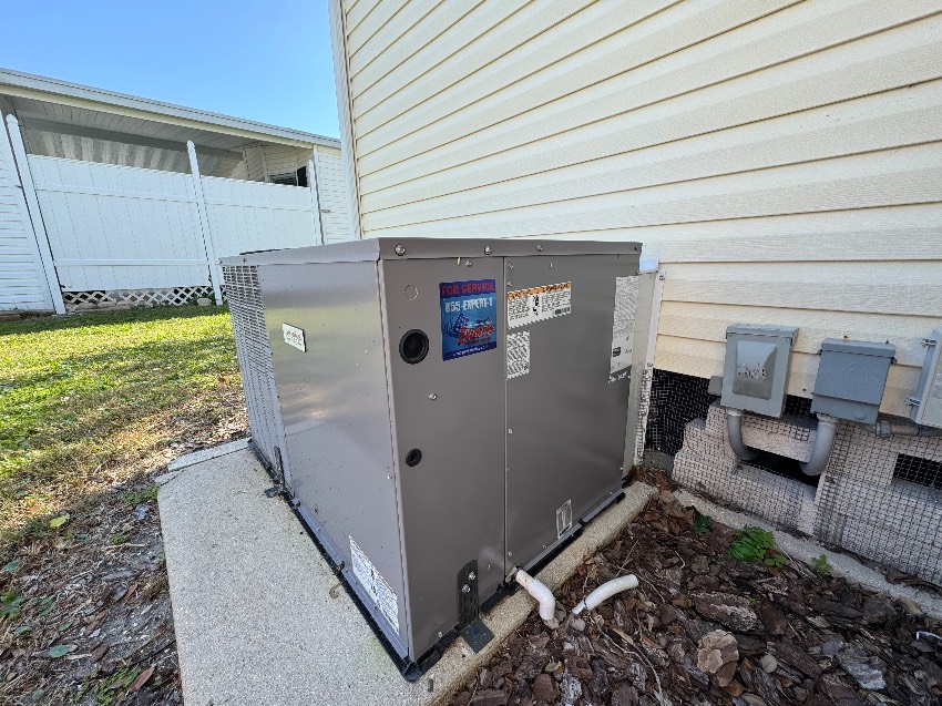 5331 Sherbourne Circle a Sarasota, FL Mobile or Manufactured Home for Sale