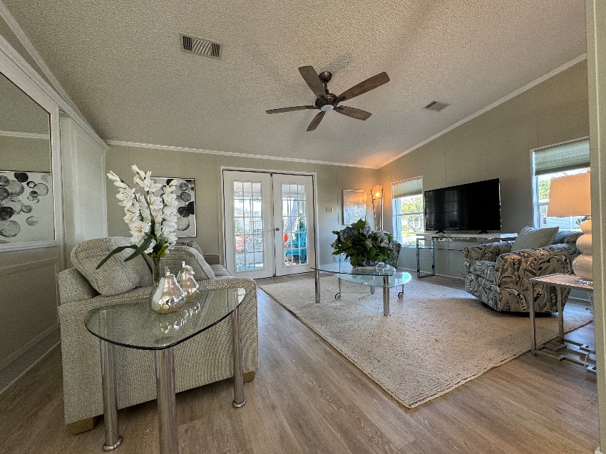 5331 Sherbourne Circle a Sarasota, FL Mobile or Manufactured Home for Sale
